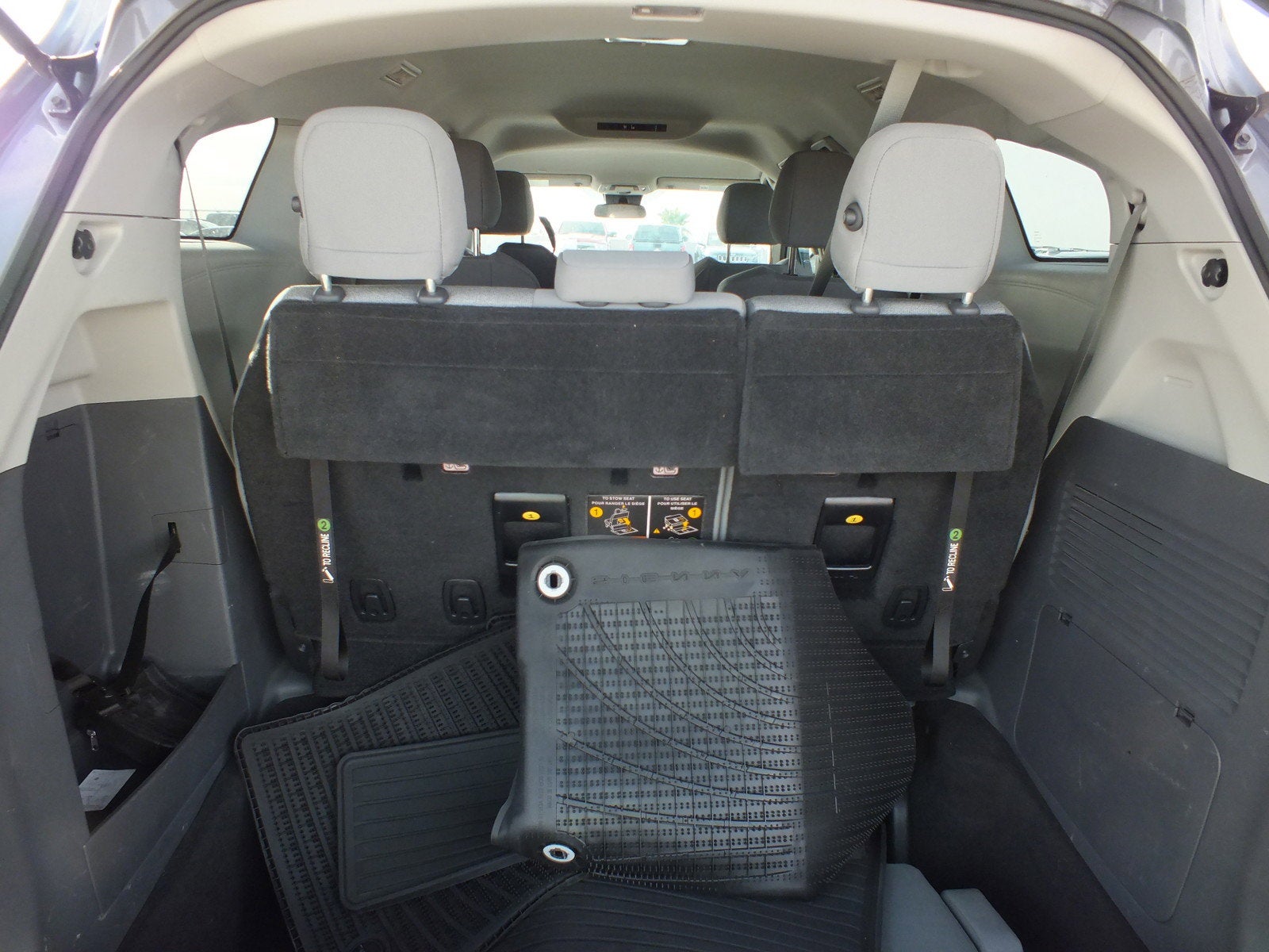 2022 Toyota Sienna LE Hybrid *1-OWNER*