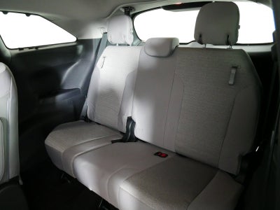 2026 Toyota Sienna LE Hybrid *LOW MILES! CLEAN CARFAX*