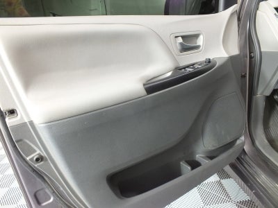 2020 Toyota Sienna LE *RELIABLE DAILY DRIVER!*