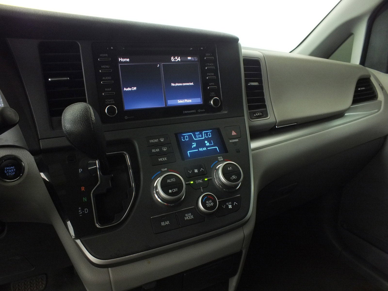 2020 Toyota Sienna LE *RELIABLE DAILY DRIVER!*