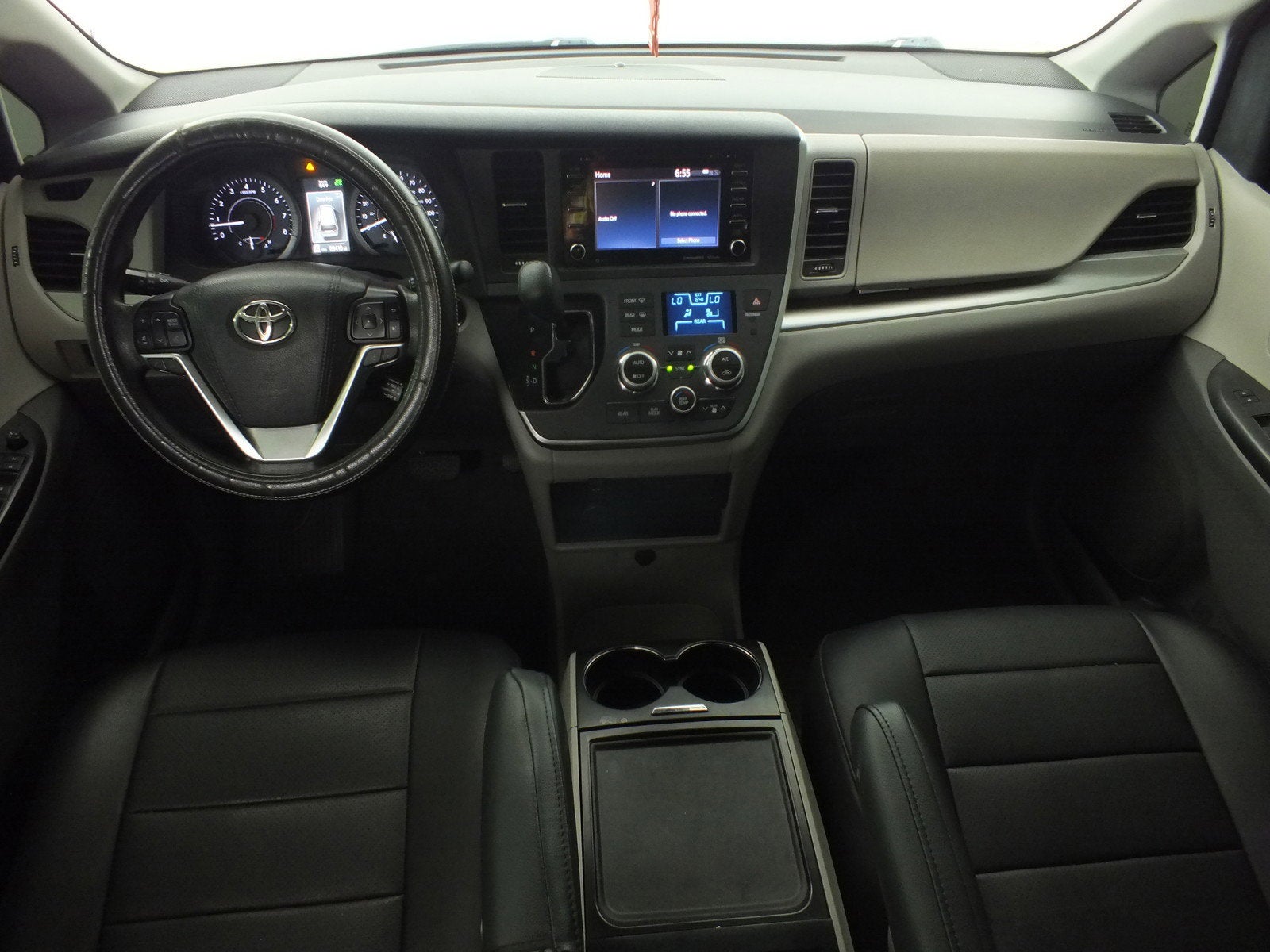 2020 Toyota Sienna LE *RELIABLE DAILY DRIVER!*