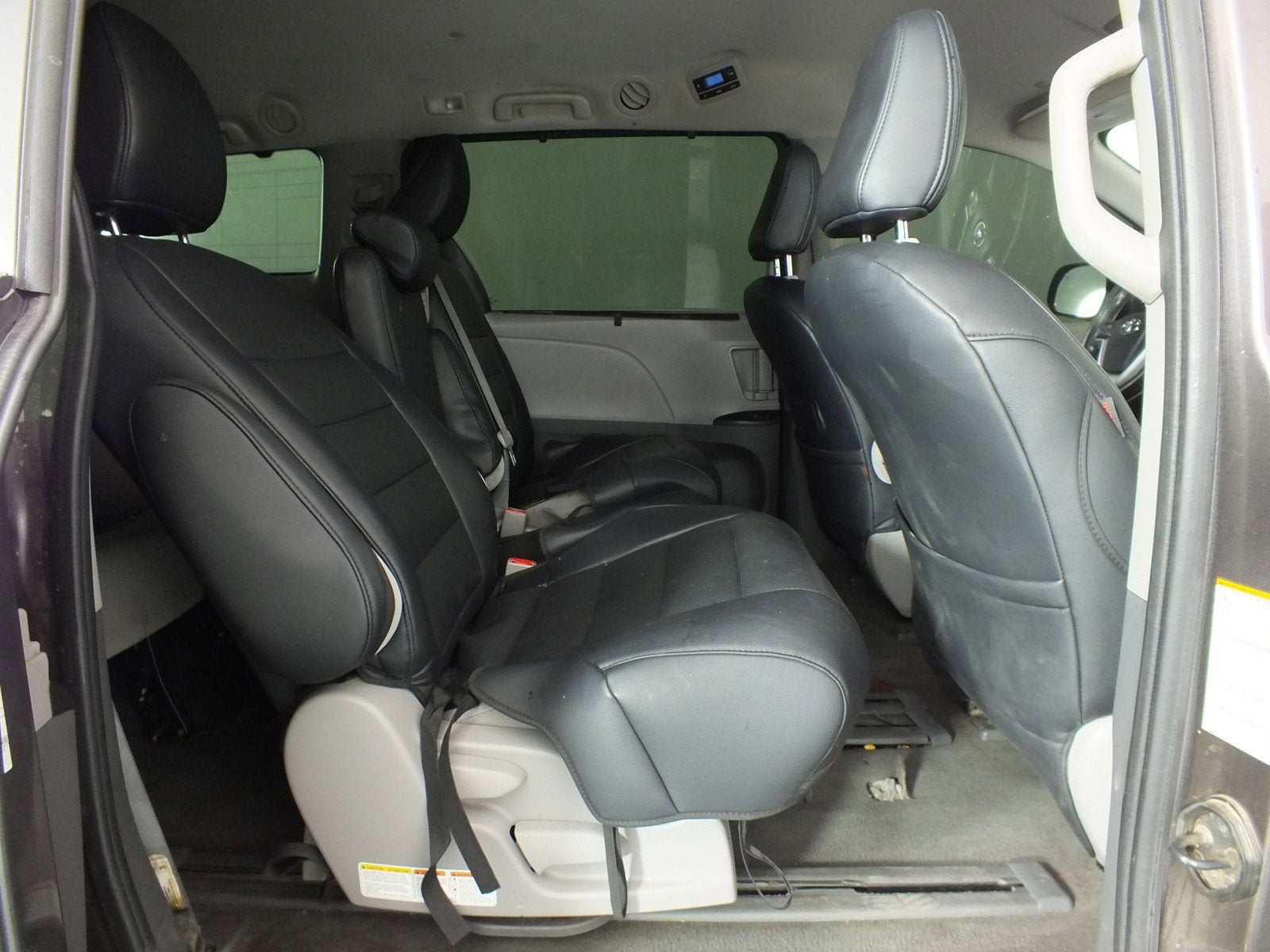 2020 Toyota Sienna LE *RELIABLE DAILY DRIVER!*