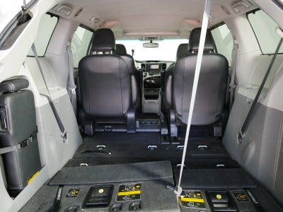 2014 Toyota Sienna SE *CLEAN CARFAX!*