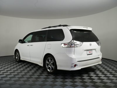 2014 Toyota Sienna SE *CLEAN CARFAX!*
