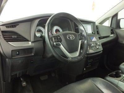 2018 Toyota Sienna SE *RELIABLE DAILY DRIVER!*