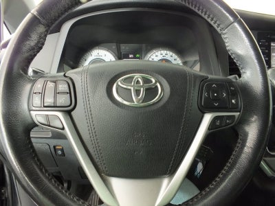2018 Toyota Sienna SE *RELIABLE DAILY DRIVER!*