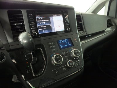 2018 Toyota Sienna SE *RELIABLE DAILY DRIVER!*
