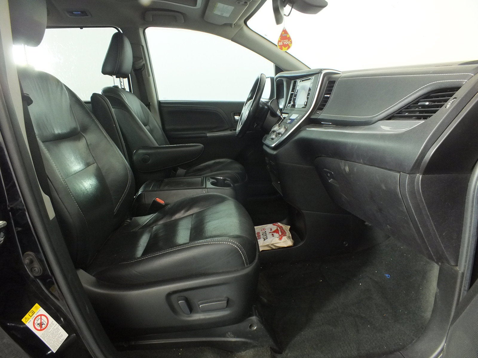2018 Toyota Sienna SE *RELIABLE DAILY DRIVER!*