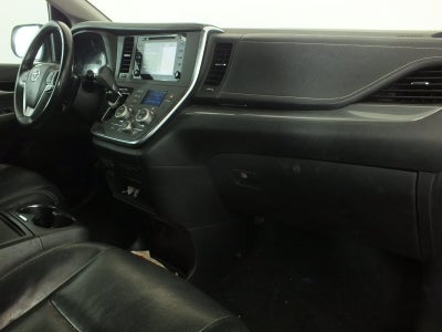 2018 Toyota Sienna SE *RELIABLE DAILY DRIVER!*