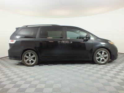 2018 Toyota Sienna SE *RELIABLE DAILY DRIVER!*
