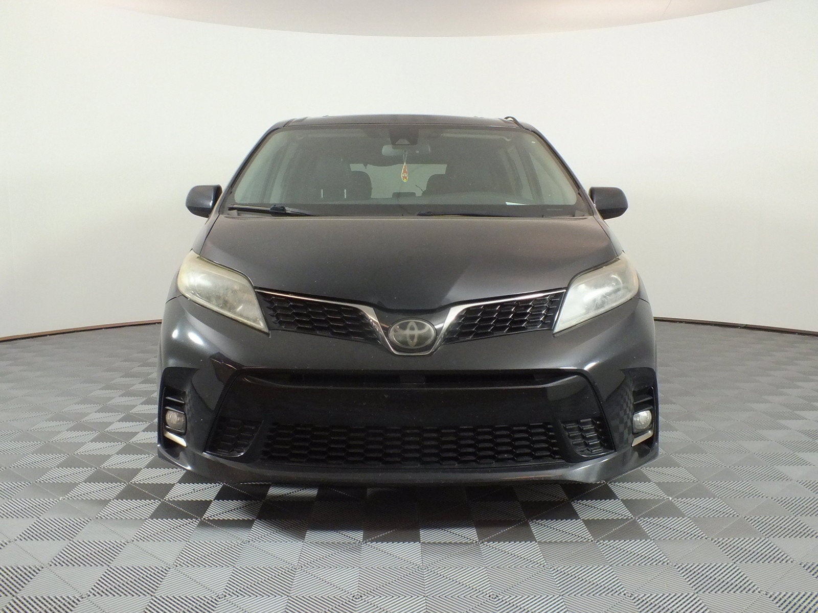 2018 Toyota Sienna SE *RELIABLE DAILY DRIVER!*