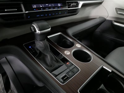 2024 Toyota Sienna XLE Hybrid *1-OWNER, CLEAN CARFAX!*