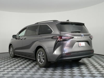 2024 Toyota Sienna XLE Hybrid *1-OWNER, CLEAN CARFAX!*