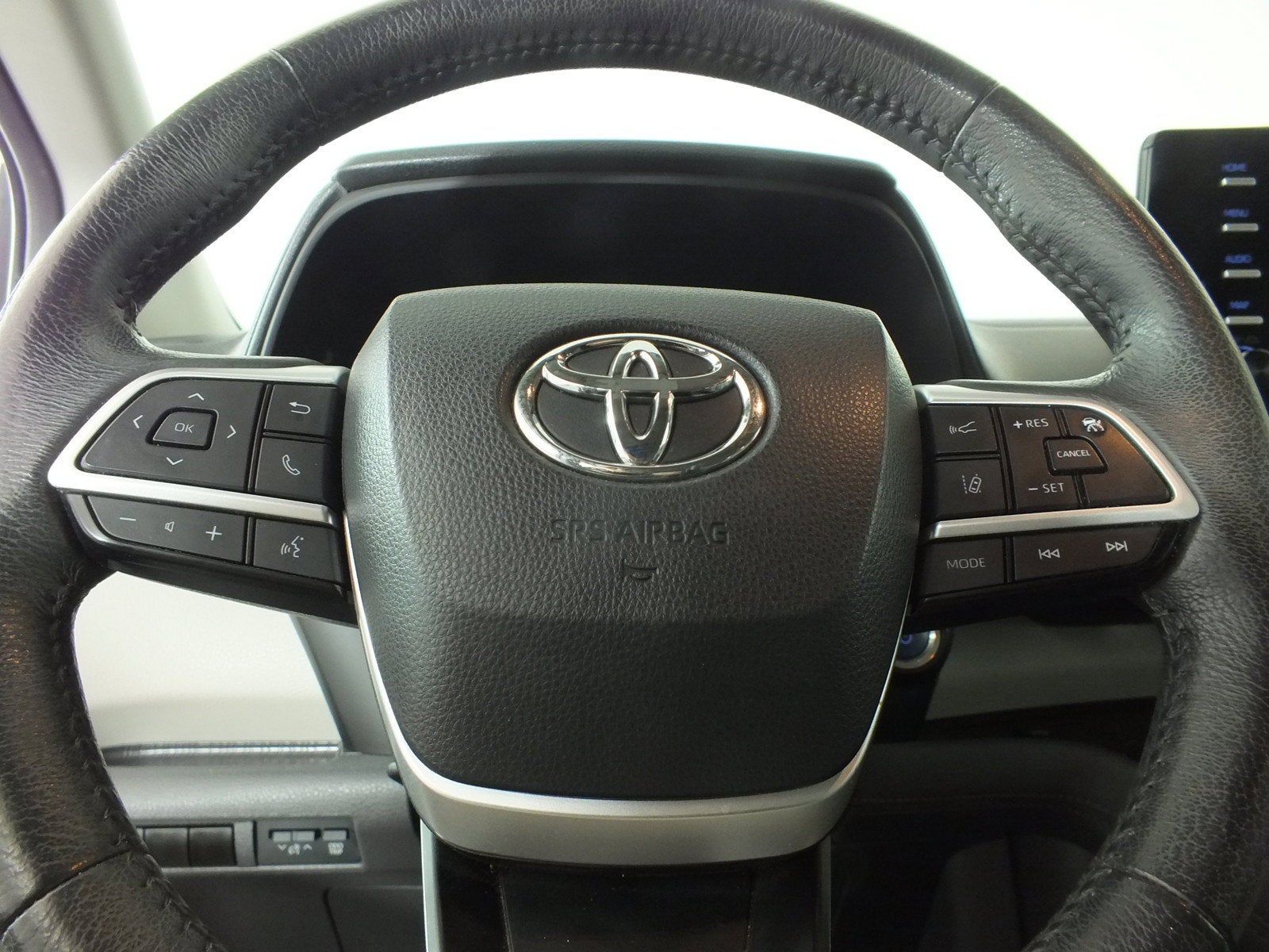 2024 Toyota Sienna XLE Hybrid *1-OWNER*