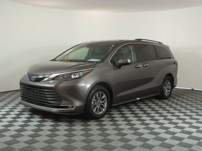 2024 Toyota Sienna XLE Hybrid *1-OWNER*