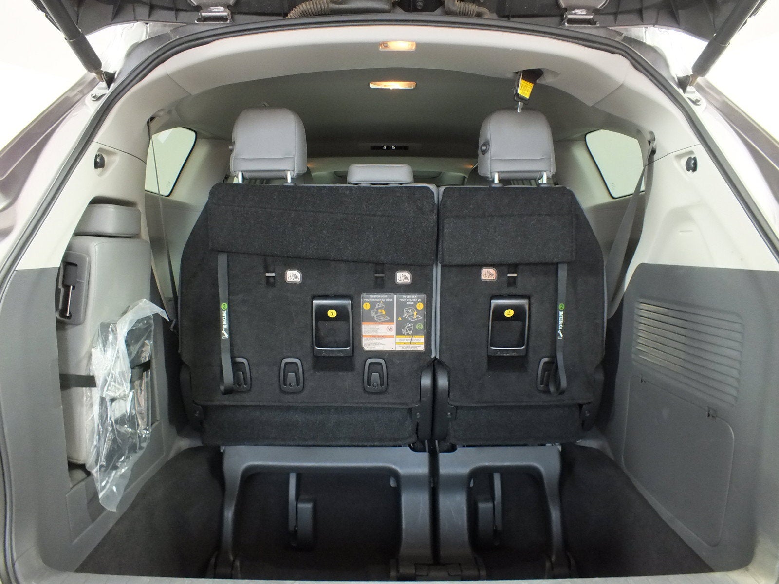 2024 Toyota Sienna XLE Hybrid *1-OWNER*