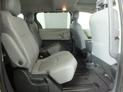 2024 Toyota Sienna XLE Hybrid *1-OWNER*