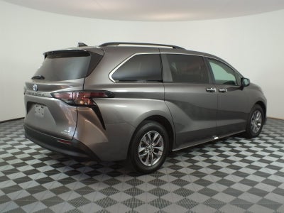 2024 Toyota Sienna XLE Hybrid *1-OWNER*