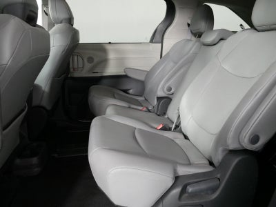 2024 Toyota Sienna XLE 7 Passenger FWD *1 OWNER, CLEAN CARFAX!*