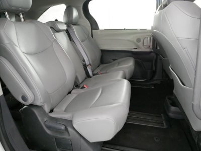 2024 Toyota Sienna XLE 7 Passenger FWD *1 OWNER, CLEAN CARFAX!*