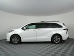 2024 Toyota Sienna XLE 7 Passenger FWD *1 OWNER, CLEAN CARFAX!*
