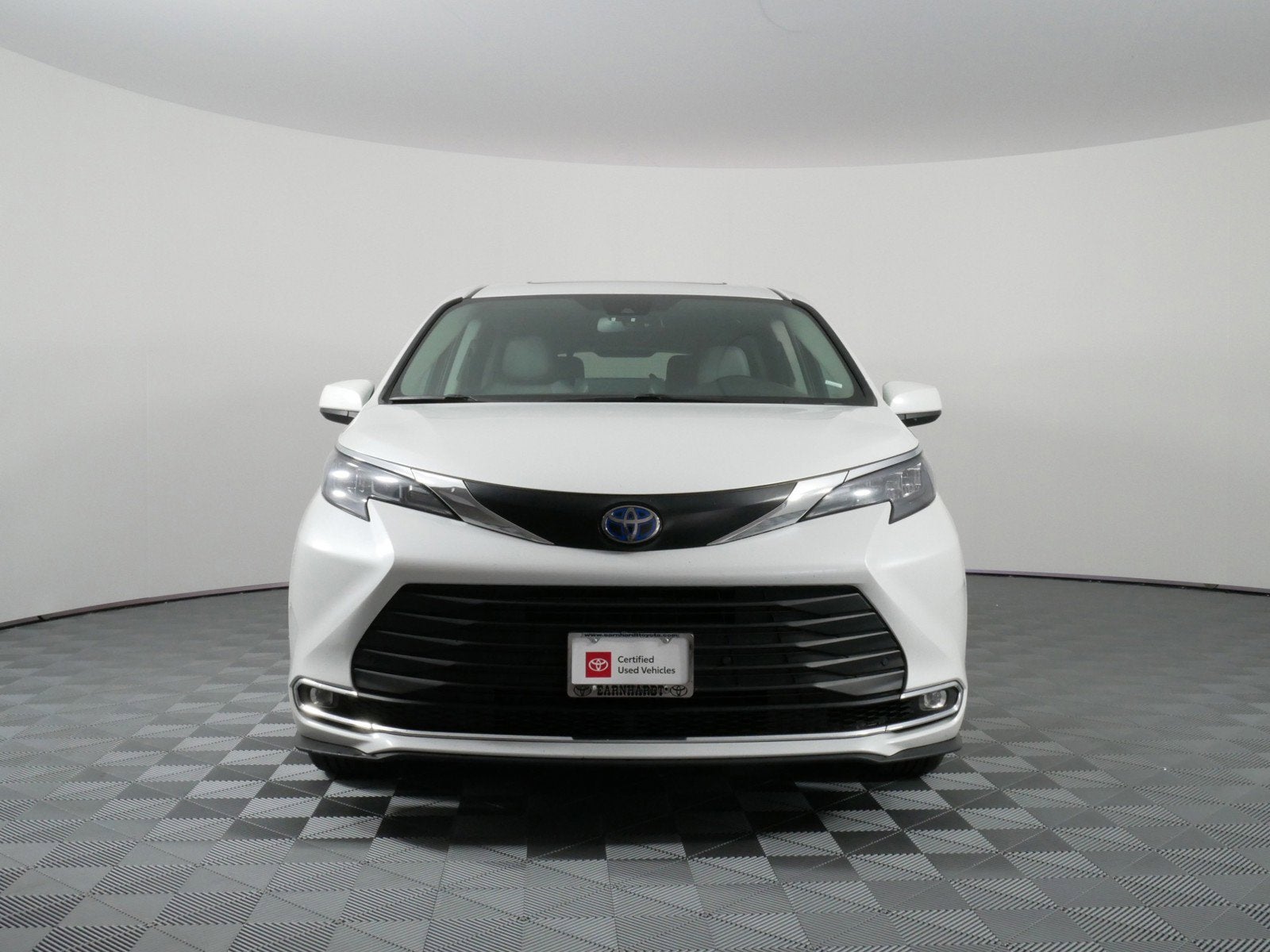 2024 Toyota Sienna XLE 7 Passenger FWD *1 OWNER, CLEAN CARFAX!*