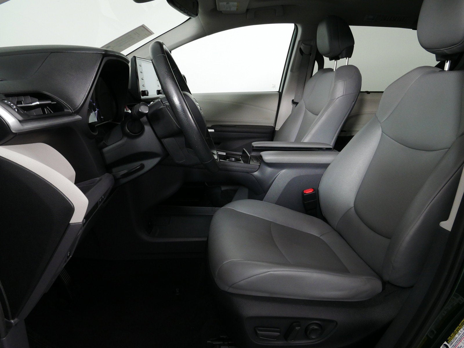 2024 Toyota Sienna XLE Hybrid *1-OWNER*