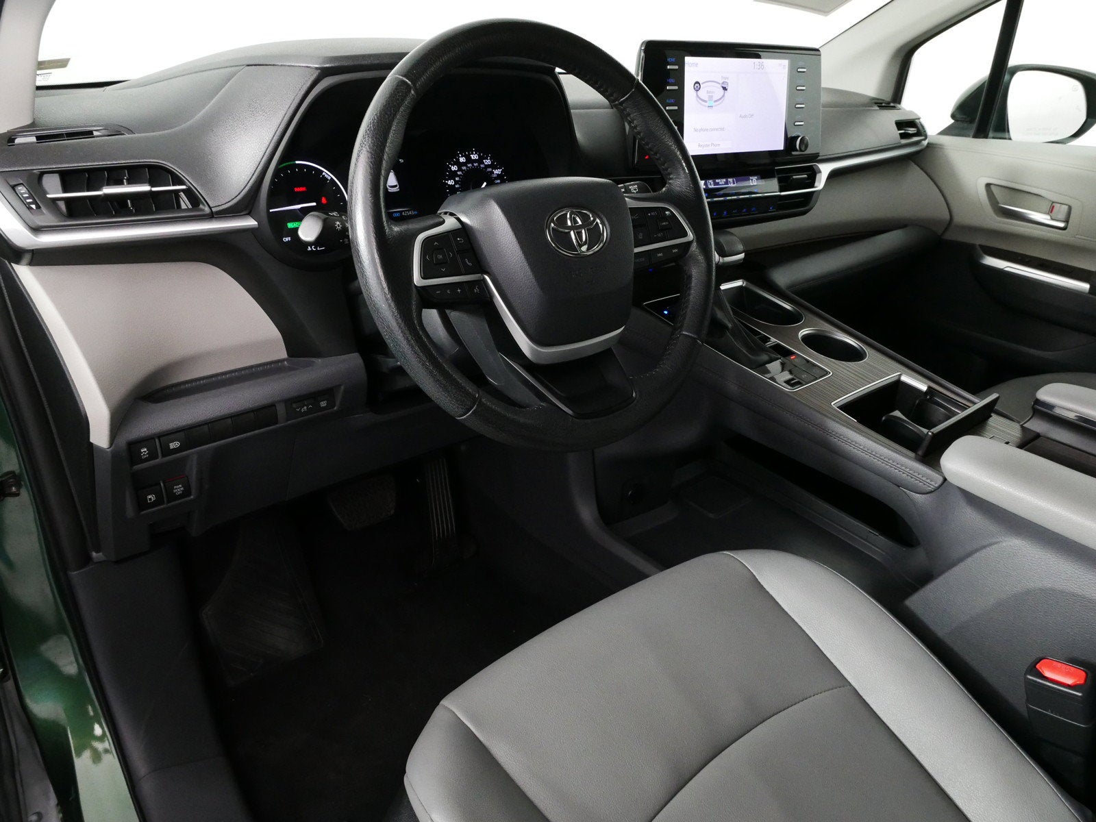 2024 Toyota Sienna XLE Hybrid *1-OWNER*