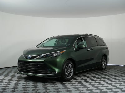 2024 Toyota Sienna XLE Hybrid *1-OWNER*