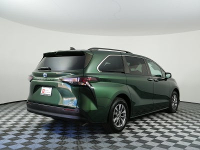 2024 Toyota Sienna XLE Hybrid *1-OWNER*