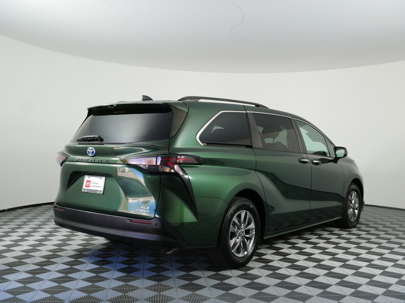 2024 Toyota Sienna XLE Hybrid *1-OWNER*