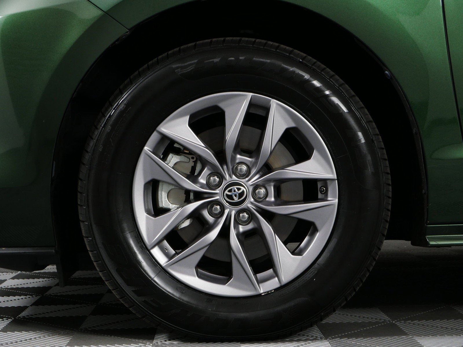 2024 Toyota Sienna XLE Hybrid *1-OWNER*