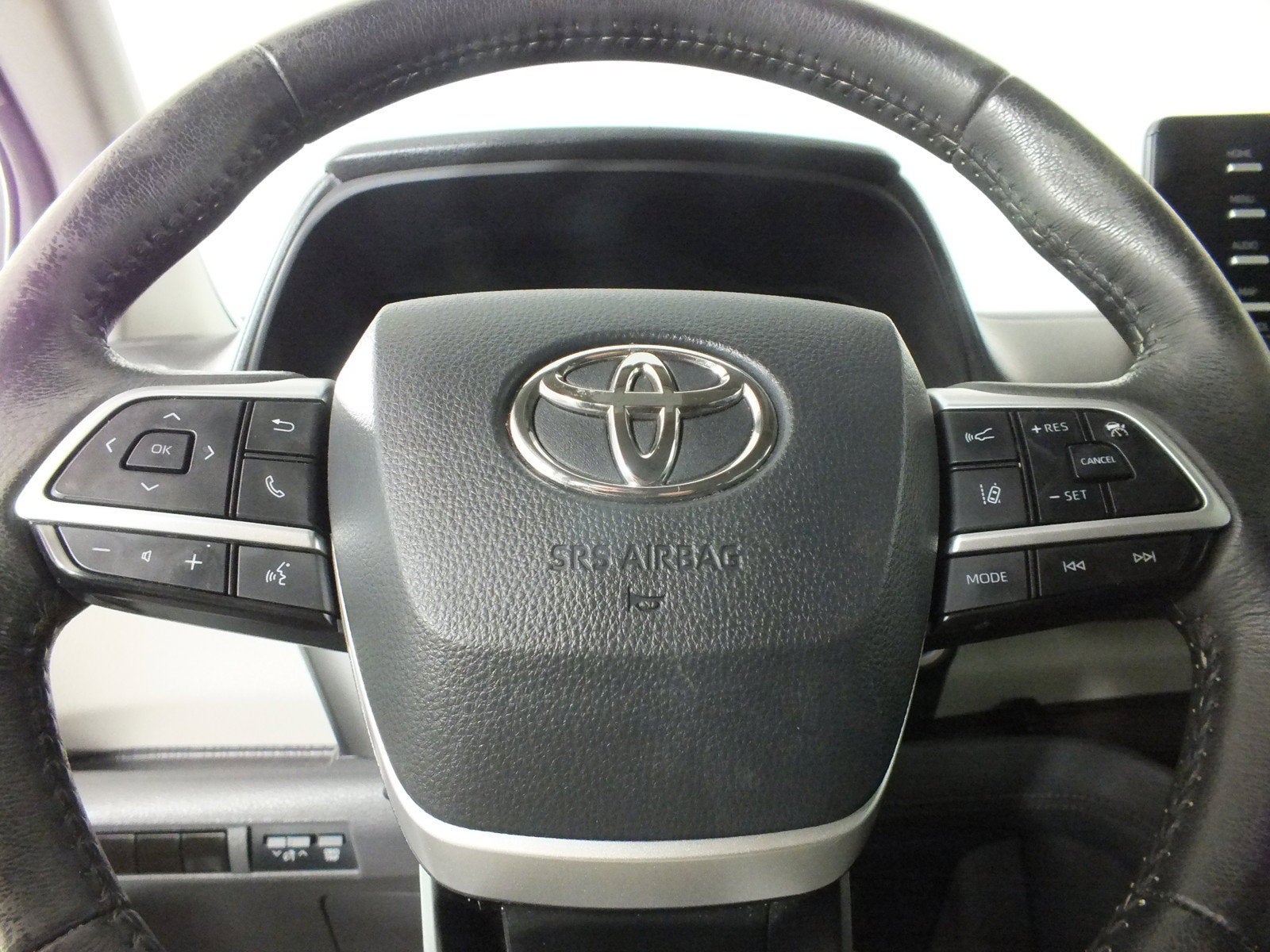 2024 Toyota Sienna XLE Hybrid *1-OWNER*