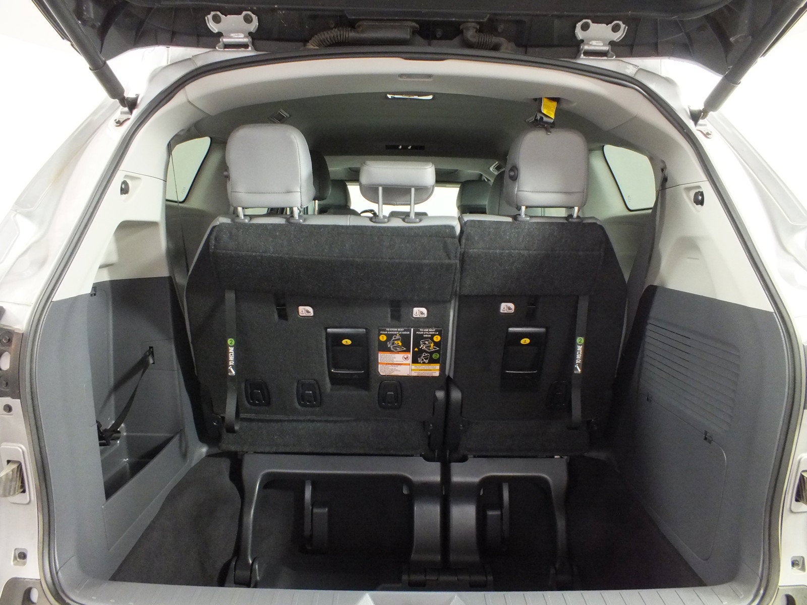 2024 Toyota Sienna XLE Hybrid *1-OWNER*