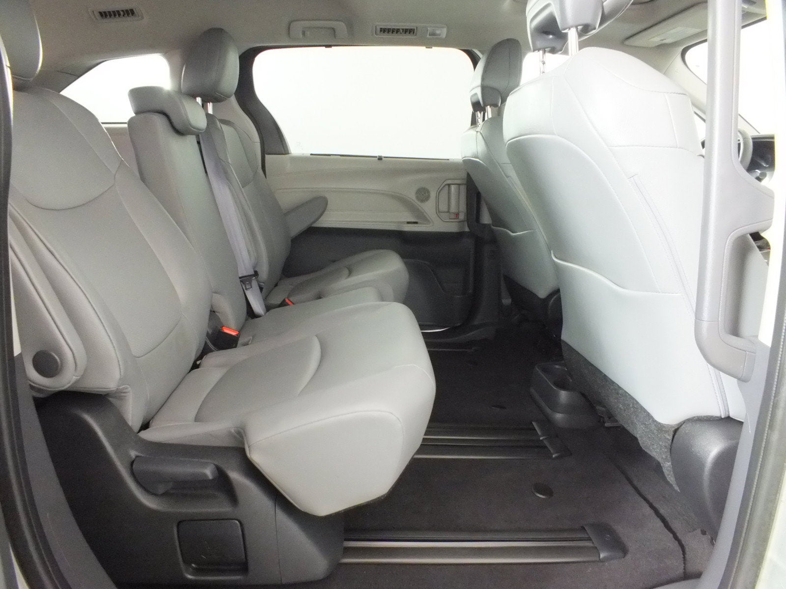 2024 Toyota Sienna XLE Hybrid *1-OWNER*