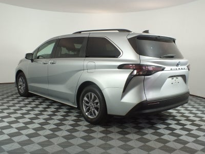 2024 Toyota Sienna XLE Hybrid *1-OWNER*