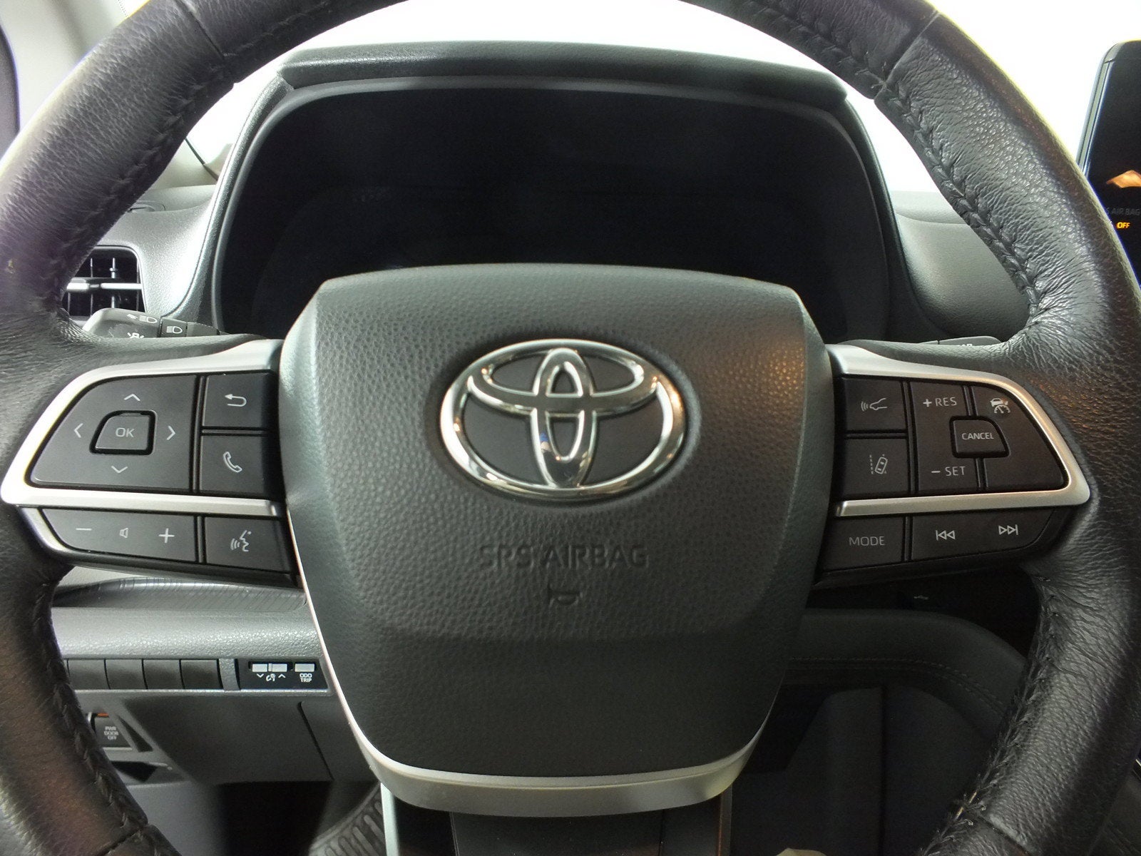 2024 Toyota Sienna XLE Hybrid *1-OWNER*