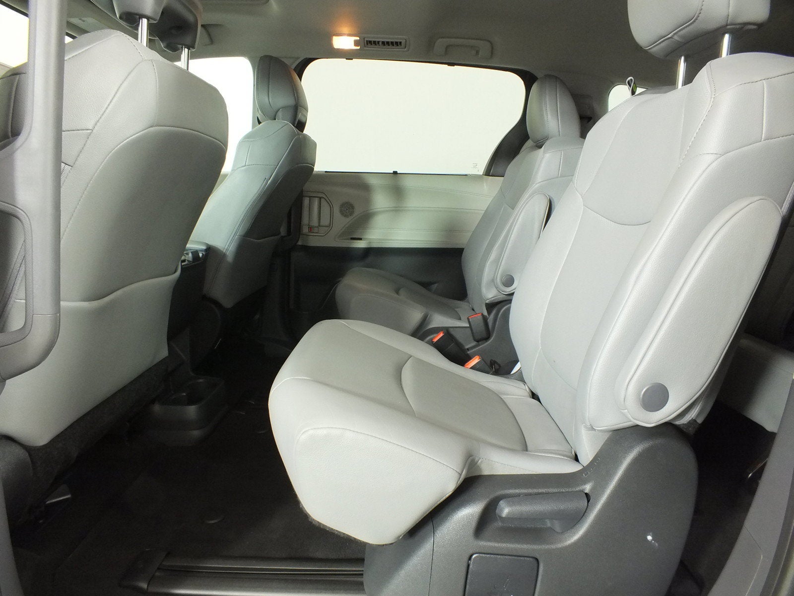 2024 Toyota Sienna XLE Hybrid *1-OWNER*