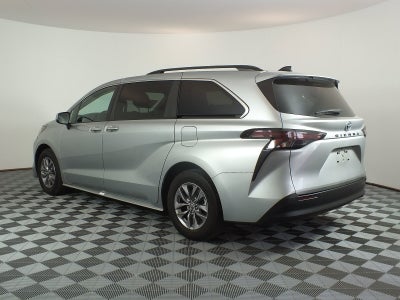 2024 Toyota Sienna XLE Hybrid *1-OWNER*