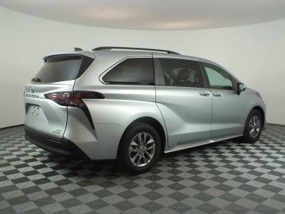 2024 Toyota Sienna XLE Hybrid *1-OWNER*