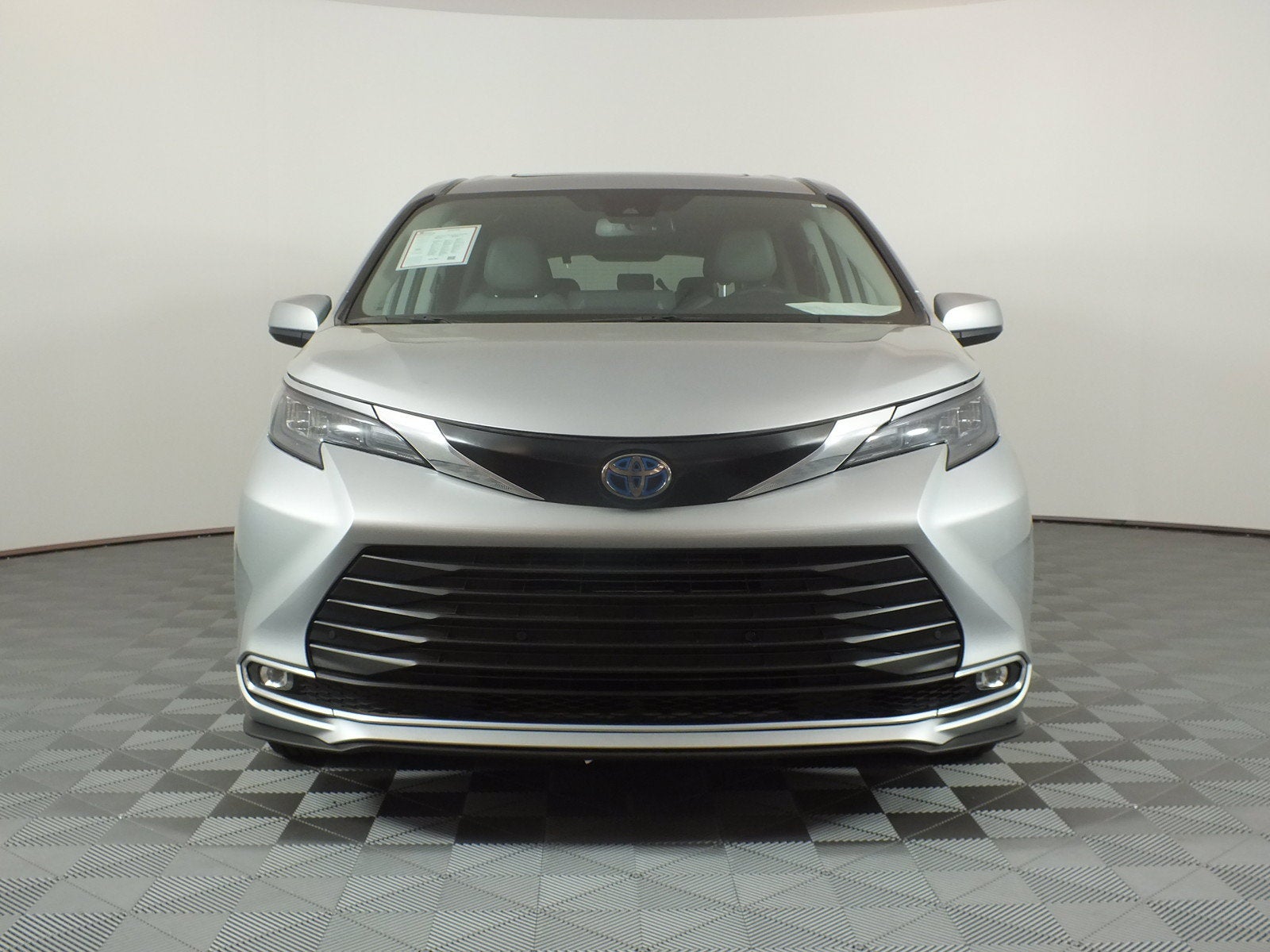 2024 Toyota Sienna XLE Hybrid *1-OWNER*