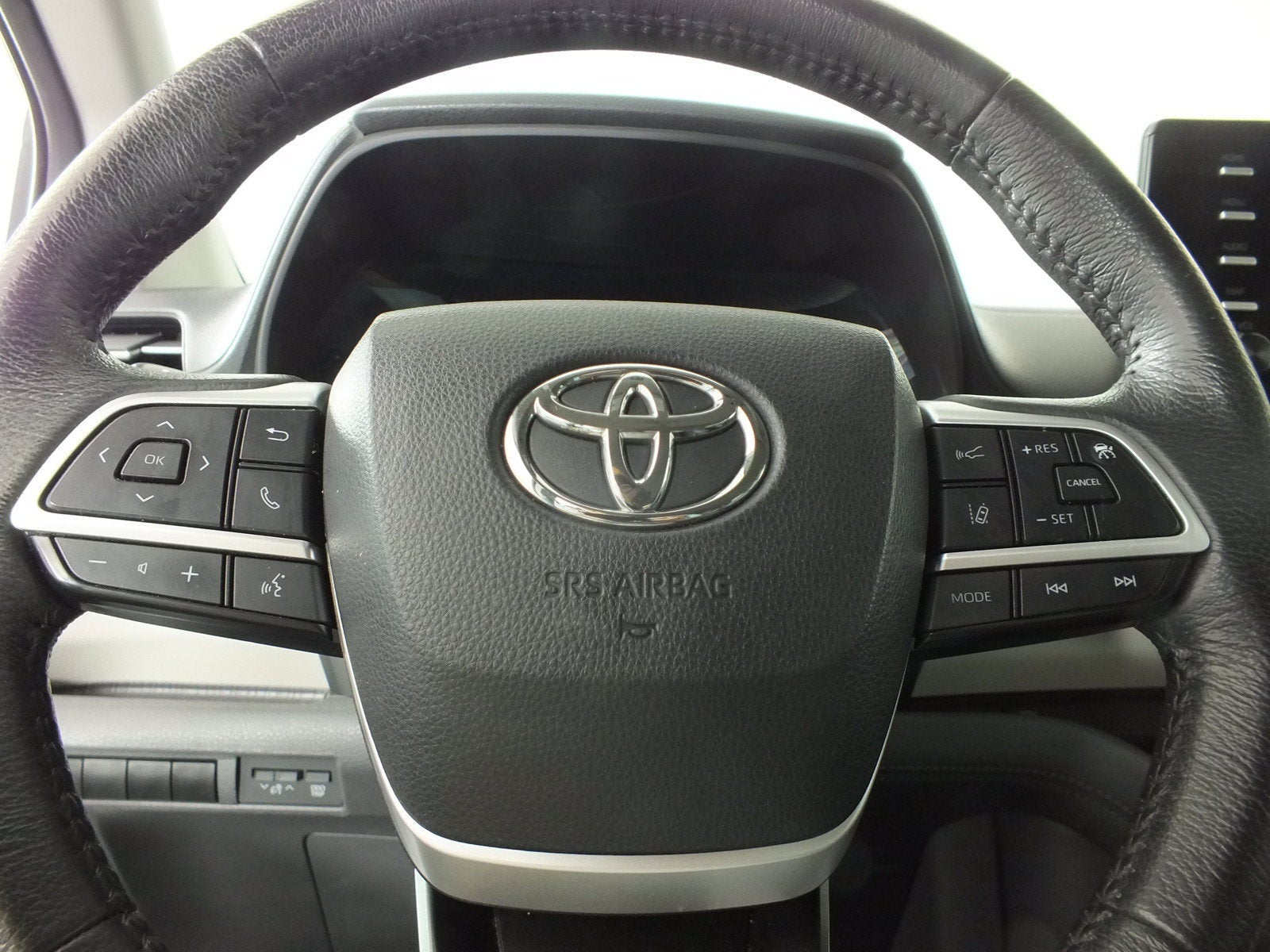 2024 Toyota Sienna XLE Hybrid *1-OWNER*