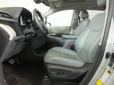 2024 Toyota Sienna XLE Hybrid *1-OWNER*