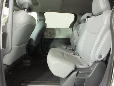 2024 Toyota Sienna XLE Hybrid *1-OWNER*