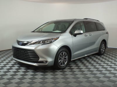 2024 Toyota Sienna XLE Hybrid *1-OWNER*