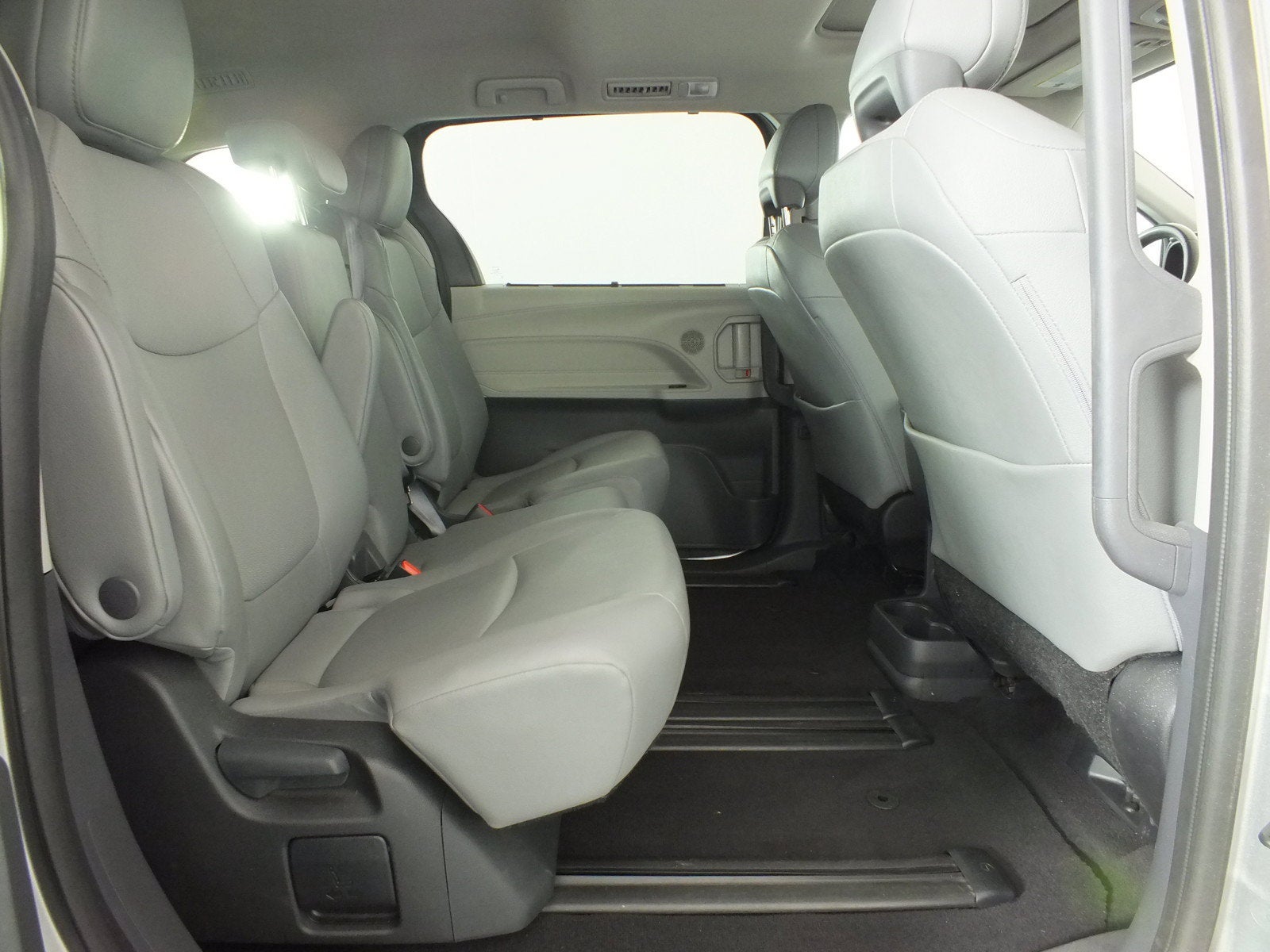 2024 Toyota Sienna XLE Hybrid *1-OWNER*