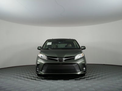 2019 Toyota Sienna XLE *CLEAN CARFAX*