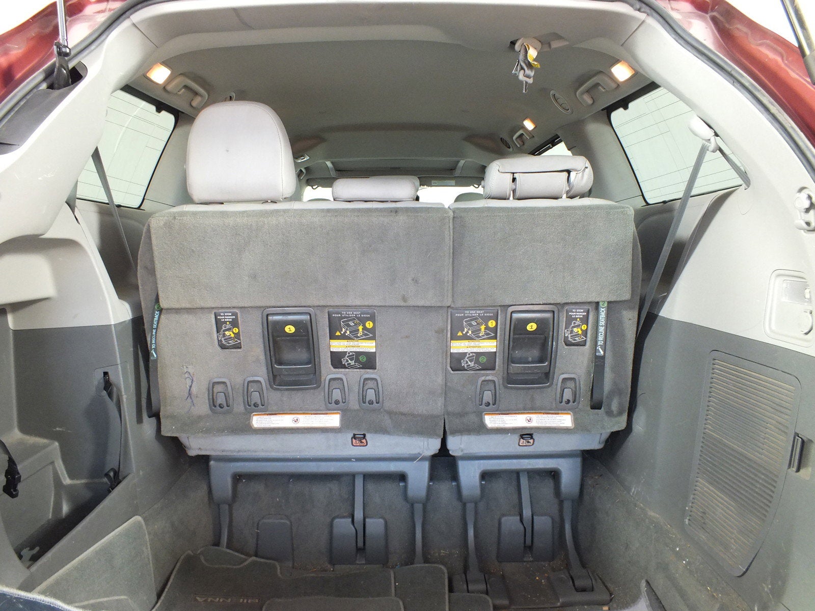 2018 Toyota Sienna XLE *CLEAN CARFAX*