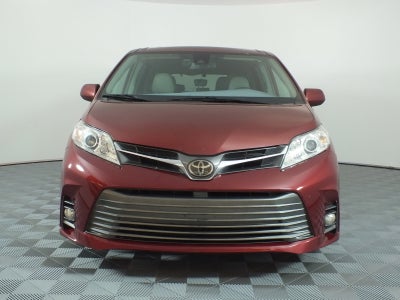 2018 Toyota Sienna XLE *CLEAN CARFAX*