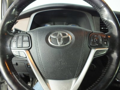 2017 Toyota Sienna Limited Premium *CLEAN CARFAX!*